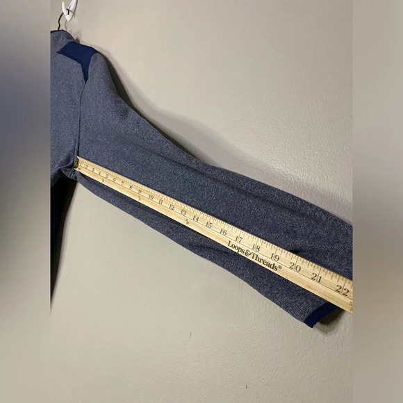 Under Armour UA mens XL navy blue long sleeve 1/4 Zip Pullover with pockets - Picture 10 of 10